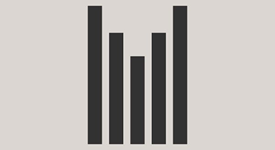 الصورة توضح الشعار خمس اعمده باللون الاسود مع خلفيه رصاصيه