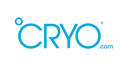 يظهر شعار عيادة CRYO مكتوبًا باللون الأزرق الفاتح CRYO.com